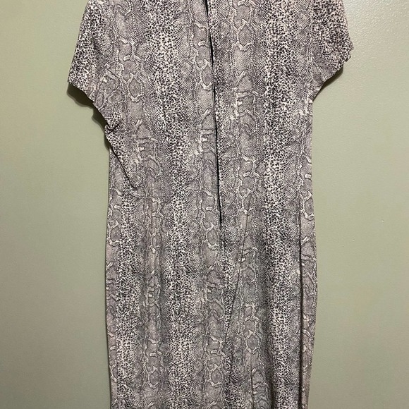 Danny & Nicole Snakeskin Dress, Size 12P - Picture 2 of 4